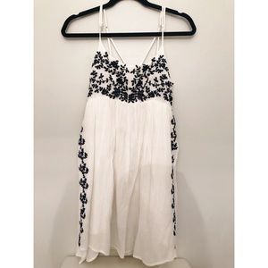 LuLu’s Navy & White Floral Dress